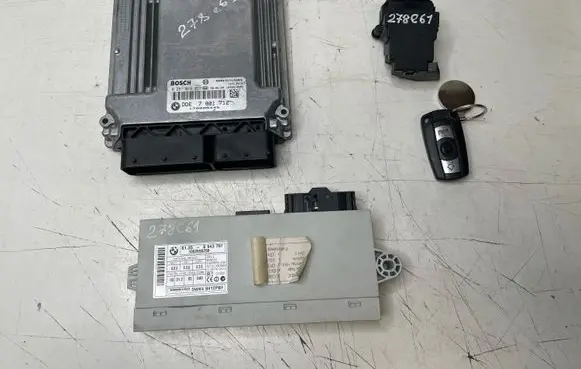 BMW 5 E60 E61 Engine control unit/module 7801712 6954722 6943797