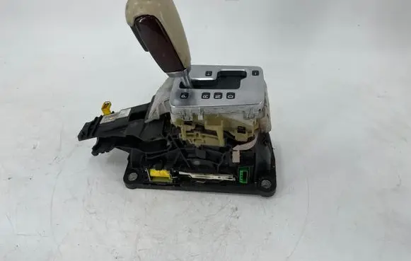 Volvo S80 Gear shifter/selector 30783392