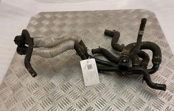 Volkswagen PASSAT B8 USA Engine coolant pipe/hose 5C0121064 5C0122096A 5C0121157A