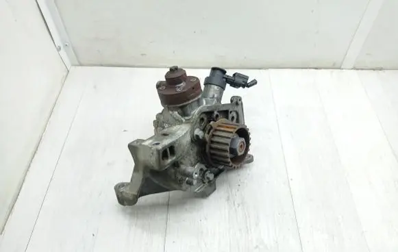 Ford Fiesta Fuel injection high pressure pump CV6Q9A543BA 0445010539 0928400788