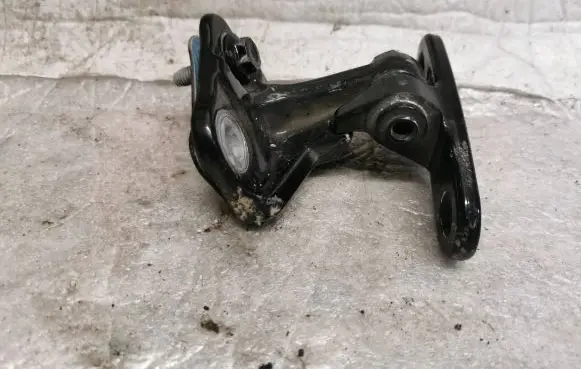 Mercedes-Benz B W246 W242 Rear door lower hinge A046572