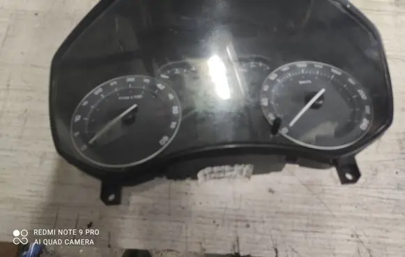 Skoda Octavia Mk2 (1Z) Speedometer (instrument cluster) 1Z0920820E