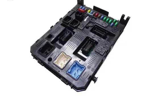 Citroen C5 Fuse module 966405908001 9664059080 28120836