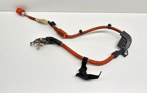 Toyota Prius+ (ZVW40) Engine installation wiring loom 8212247030 120806 0981