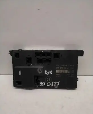 Mercedes-Benz E W211 Door control unit/module 2118701026 00401605