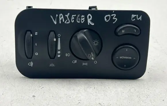 Chrysler Voyager Light switch 2108032