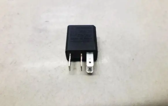 Opel Zafira A Other relay 24432680