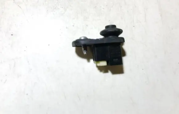 Mitsubishi Colt Front door sensor coupe 
