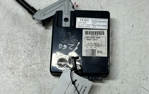 KIA Magentis Door central lock control unit/module 954002G412 97RA010040