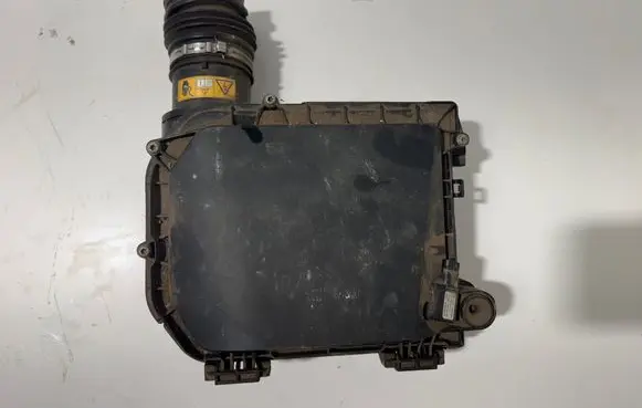 Mercedes-Benz CLS C218 X218 Air filter box A2760903701 A2760940504 A2760903901