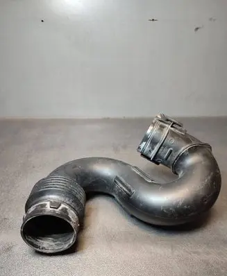 Opel Vivaro Air intake duct part 165555514R