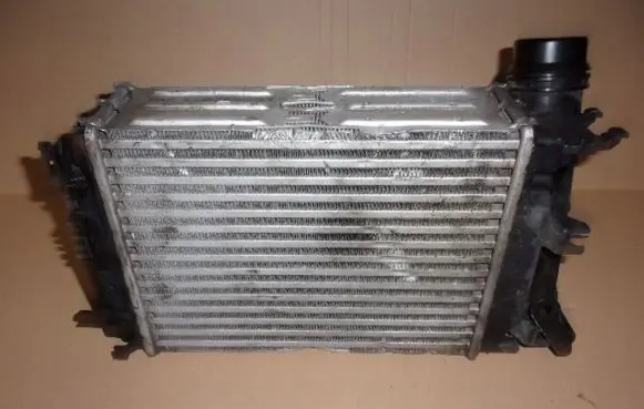 Nissan Qashqai Intercooler radiator 144962803R
