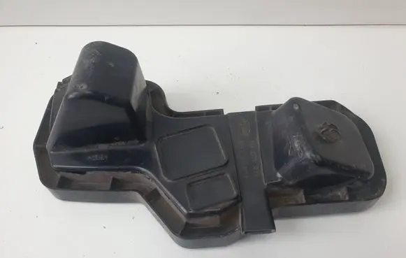 Audi A6 S6 C5 4B Headlight/headlamp dust cover 14846701 14846700