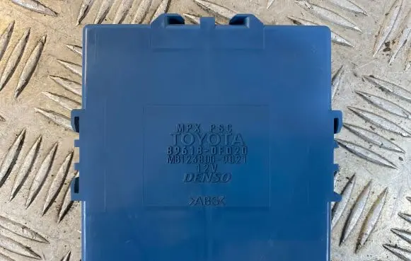 Toyota Corolla Verso AR10 Combustion control unit/module 896180F020 MB1238009021