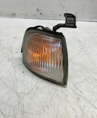Suzuki Baleno EG Front indicator light 21032018