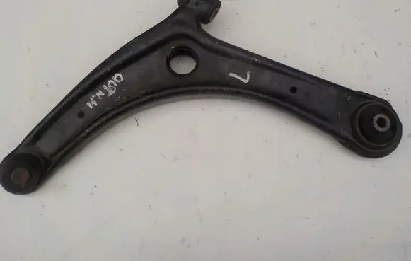 Mitsubishi Outlander Front lower control arm/wishbone 65566556