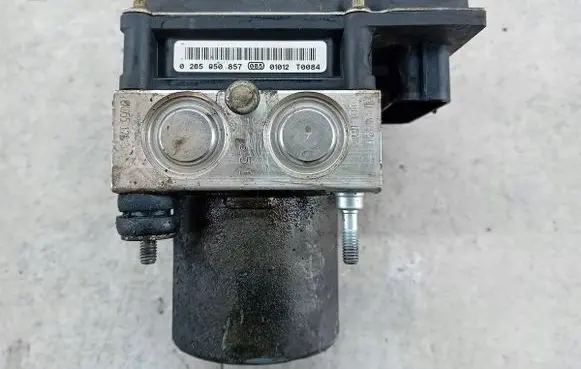 Audi A6 S6 C6 4F ABS Pump 