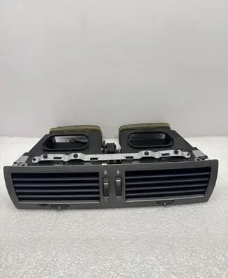 BMW 7 E65 E66 Dash center air vent grill 8223599 69112039