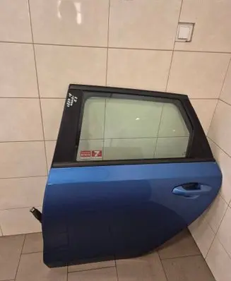 KIA Ceed Rear door 