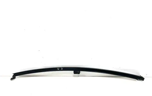 Toyota Avensis T270 Rear door windshield rail 445R2
