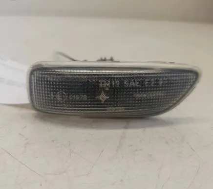Front fender indicator light
