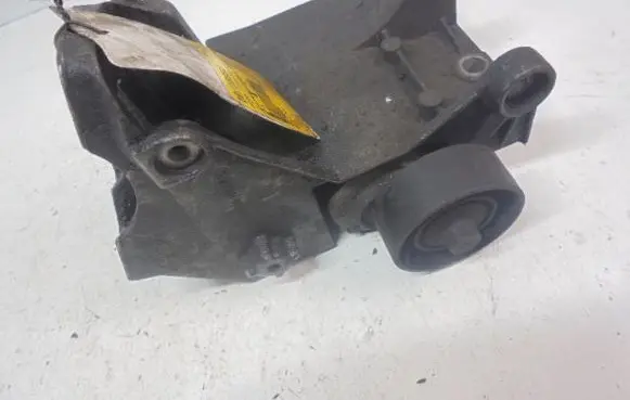 Ford Fiesta Generator/alternator bracket 97KB10K018AE