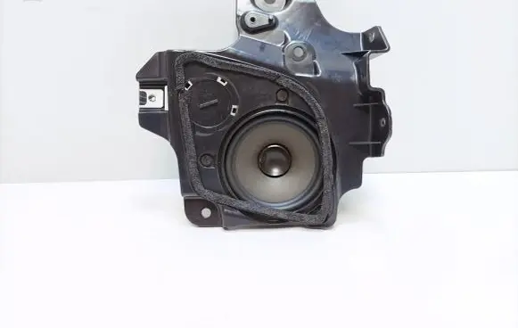 BMW i8 Rear door speaker 9804157 7320904
