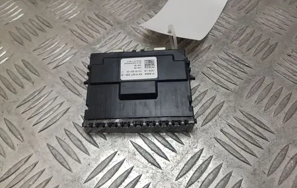 BMW 7 G11 G12 Indicator relay 6827330