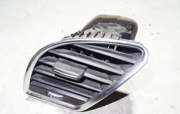 Audi A5 8T 8F Dashboard side air vent grill/cover trim 8T2820901F