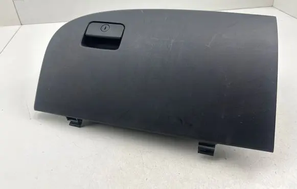 Glove box