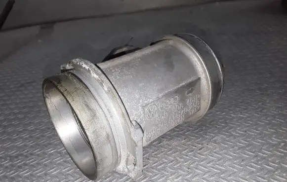 Audi A6 S6 C5 4B Mass air flow meter 059906461D