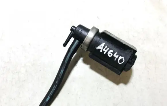 Audi A4 S4 B5 8D Turbo solenoid valve 8d0906627 72190332