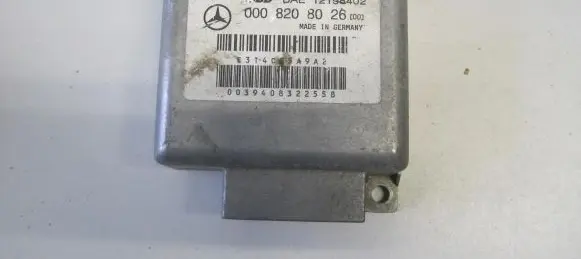 Mercedes-Benz C W202 Airbag control unit/module 0008208026