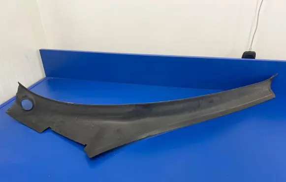 Tesla Model X Tailgate trim 104732100D