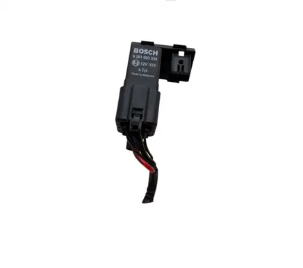 Volkswagen Golf V Glow plug pre-heat relay 038907281D 1K0937540