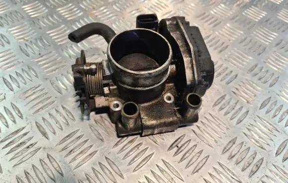 Audi A4 S4 B5 8D Throttle valve