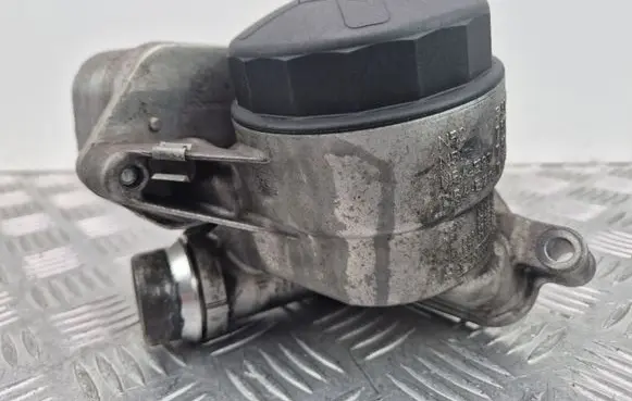 BMW X3 F25 Oil filter mounting bracket 7516383 7570085 7576521