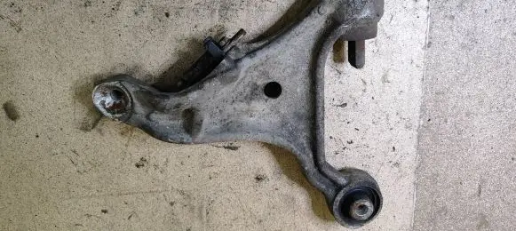 Volvo V70 Front lower control arm/wishbone