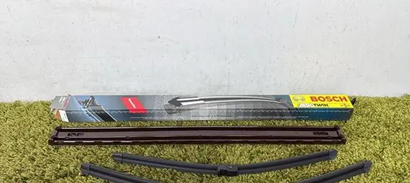 Skoda Octavia Mk2 (1Z) Windshield/front glass wiper blade 3397118936 A936s