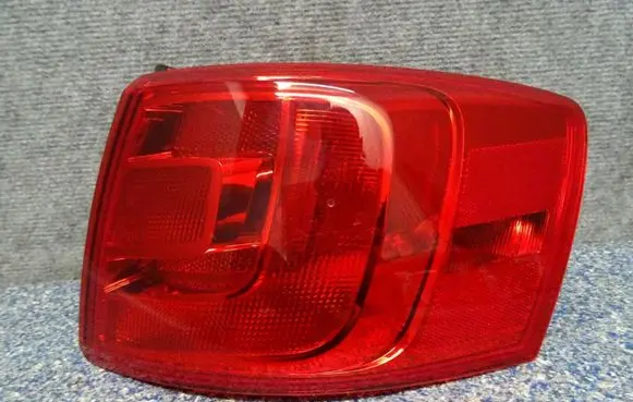 Volkswagen Jetta VI Rear/tail lights 5C6945096