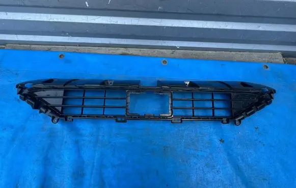 MG HS Front bumper upper radiator grill 11407755
