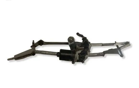 Volvo XC70 Front wiper linkage and motor 182395 404775 8648343