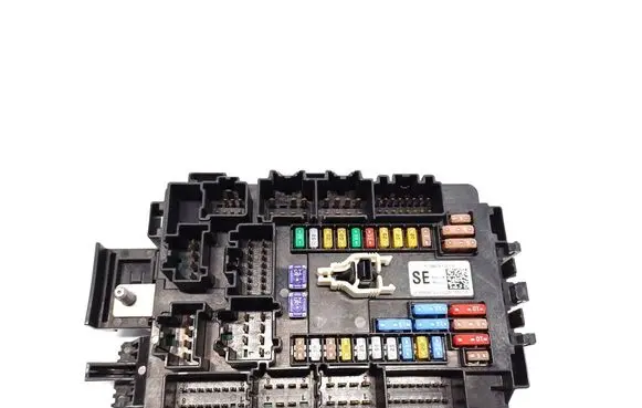 Tesla Model S Fuse module 1094409-00-E