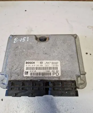 Opel Zafira A Engine control unit/module 24417169 28SA4802 0281010268