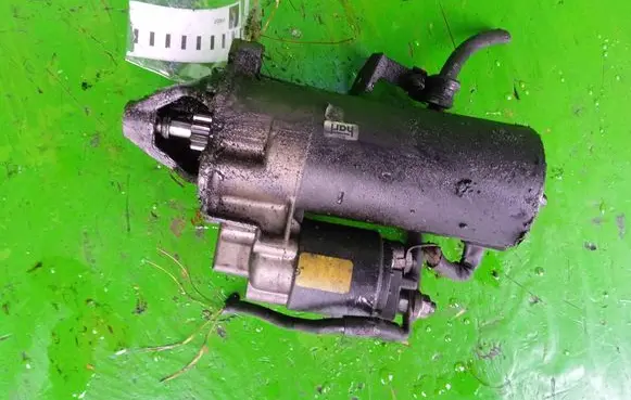 Audi A4 S4 B5 8D Starter motor