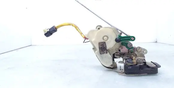 KIA Sorento Rear door lock