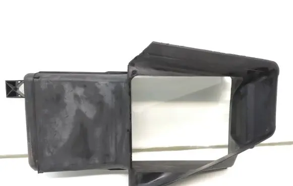 Ford Focus Intercooler air guide/duct channel BM518121AE