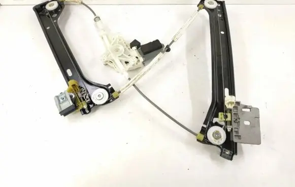 Mercedes-Benz CLA C117 X117 W117 Front door electric window regulator 1177200279 2078200642
