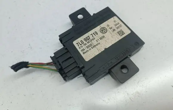 Volkswagen Touareg I Alarm control unit/module 7L0907719 510190351 7L0907719A