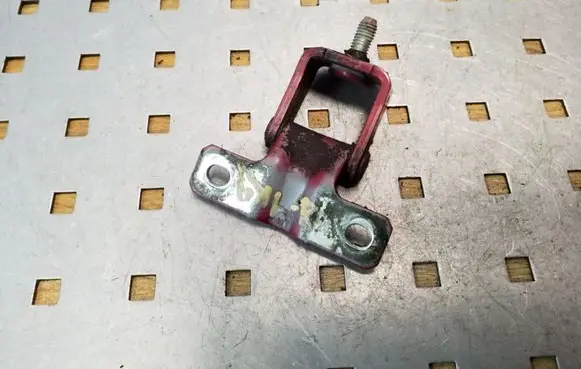 Mitsubishi ASX Tailgate/trunk/boot hinge